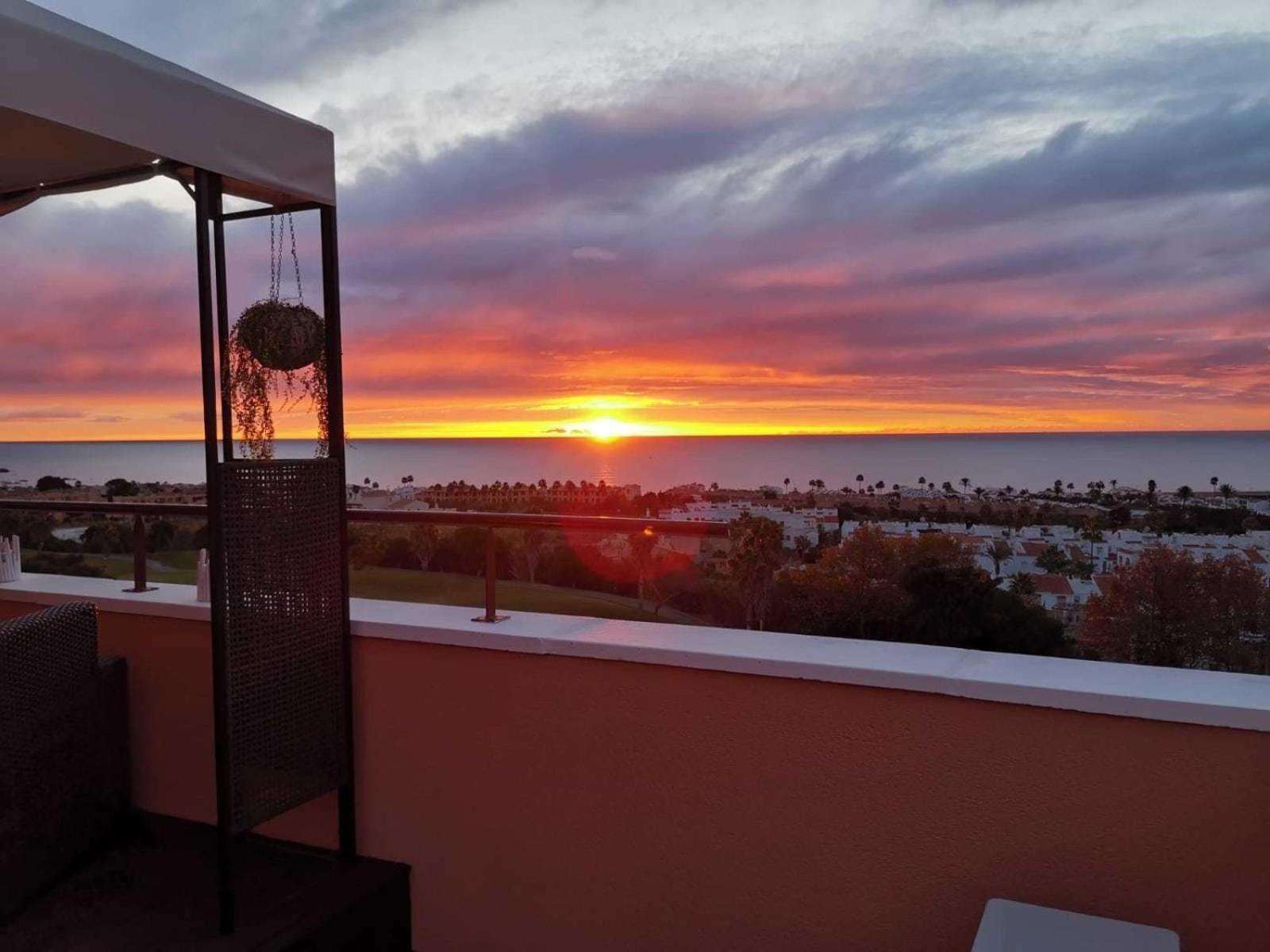 Penthouse Apartment Casares Luaran gambar
